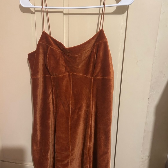 Stylish Orange Velvet Dress - Picture 7 of 7